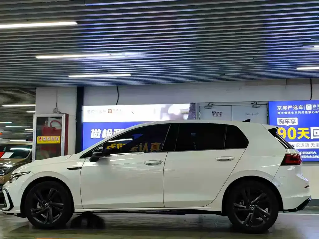 Volkswagen Golf 2022 из CN, фото 4