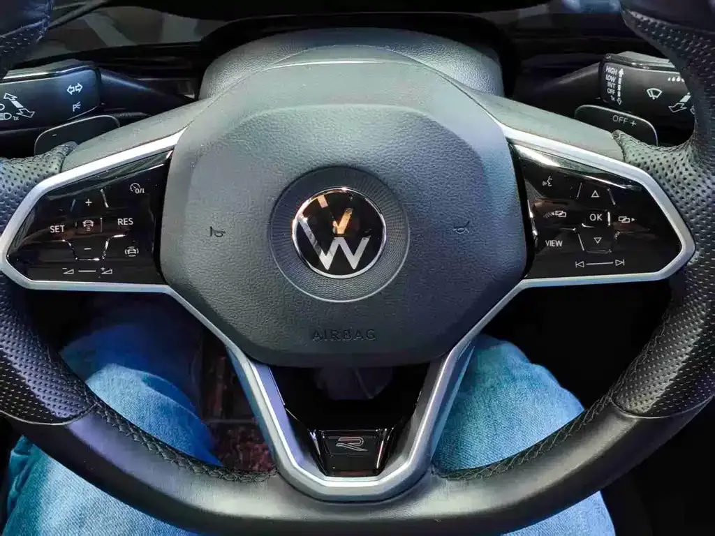 Volkswagen Golf 2022 из CN, фото 8