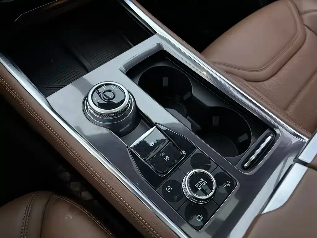 Ford Explorer 2023 из CN, фото 10