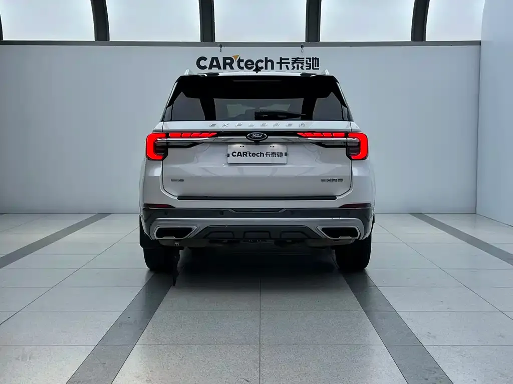 Ford Explorer 2023 из CN, фото 4