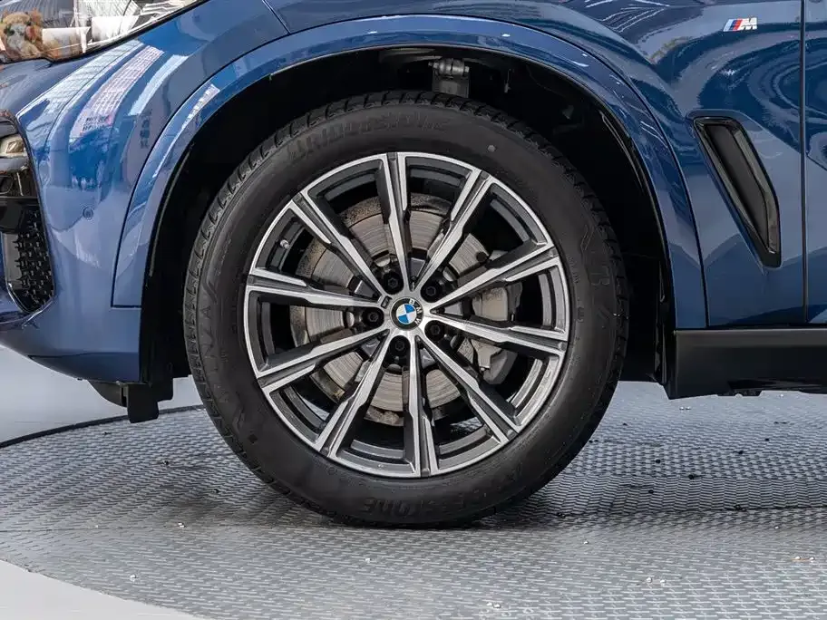 BMW X5 (Import) — фото 8