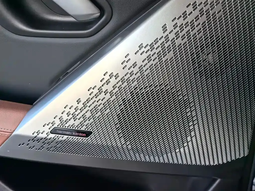 BMW i5 — фото 10