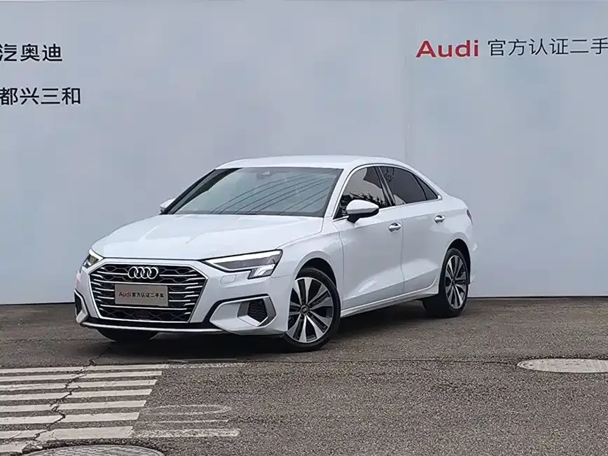 Audi A3 2023 из CN, фото 1