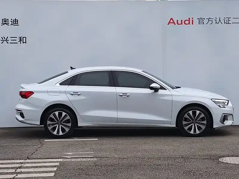 Audi A3 2023 из CN, фото 3