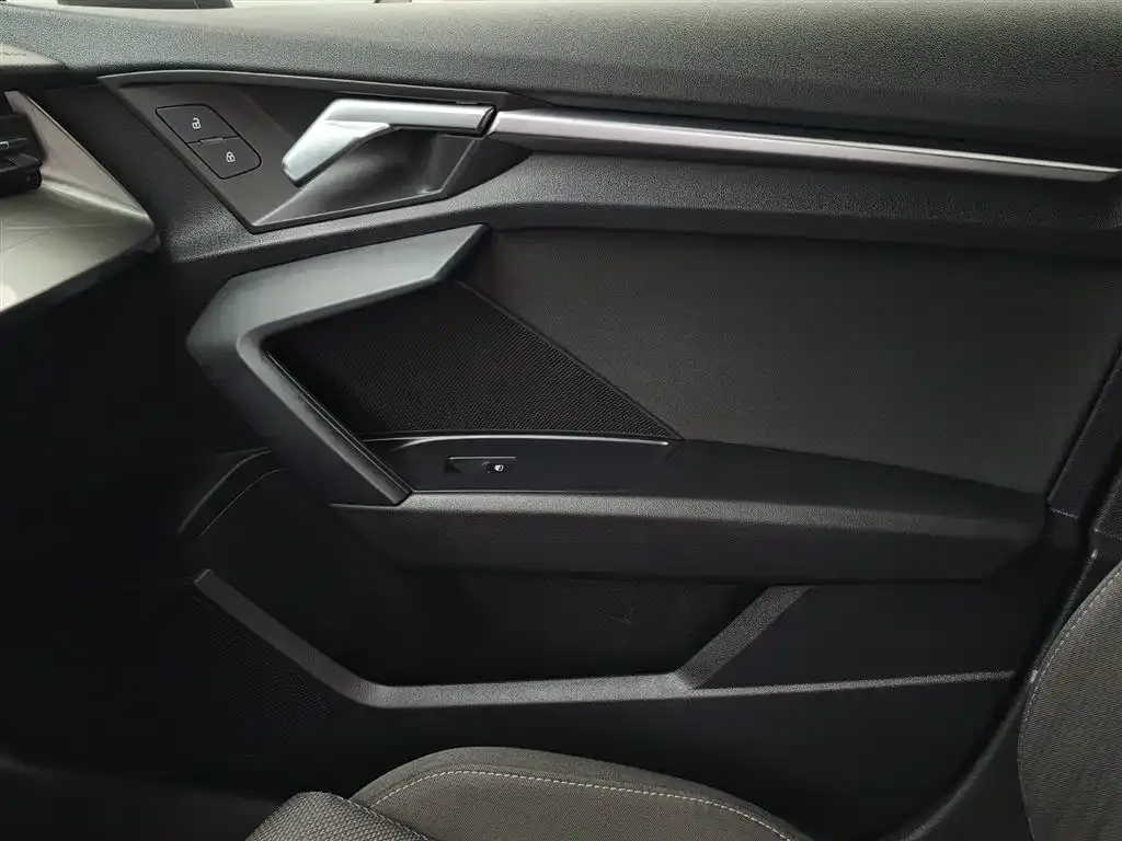 Audi A3 2023 из CN, фото 6