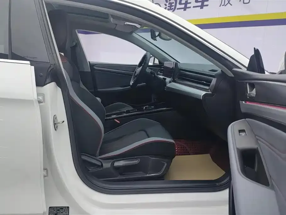 Volkswagen Lamando 2023 из CN, фото 8