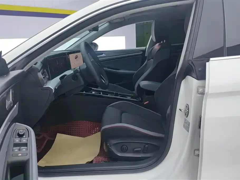 Volkswagen Lamando 2023 из CN, фото 9