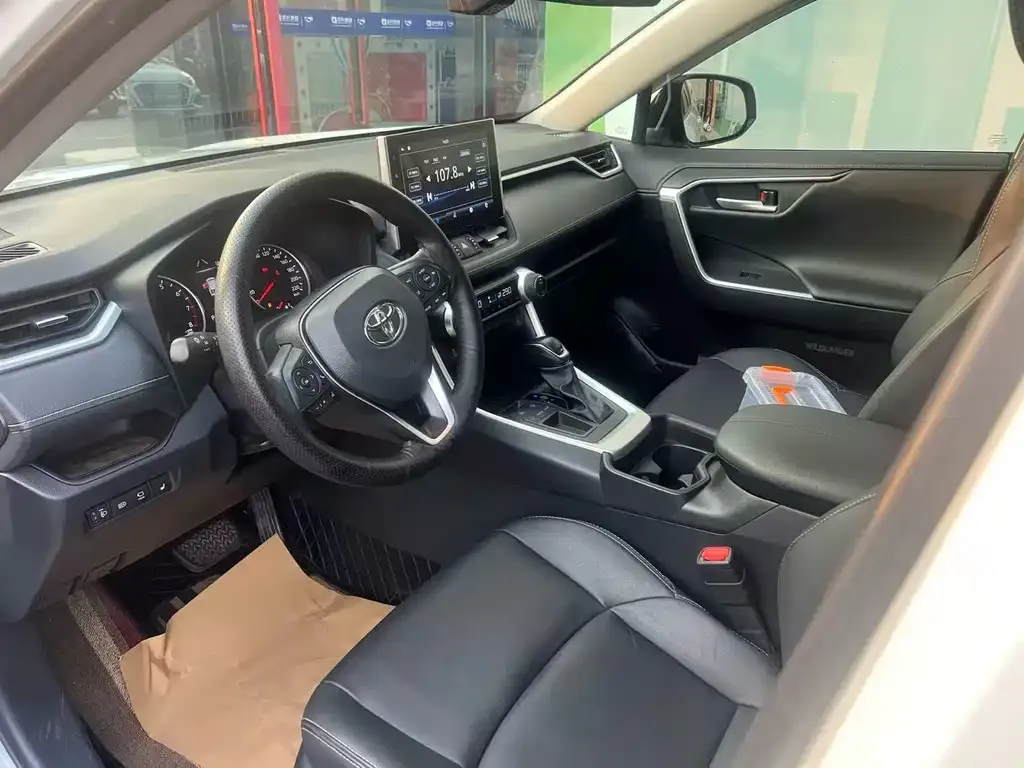 Toyota Wildlander 2022 из CN, фото 10