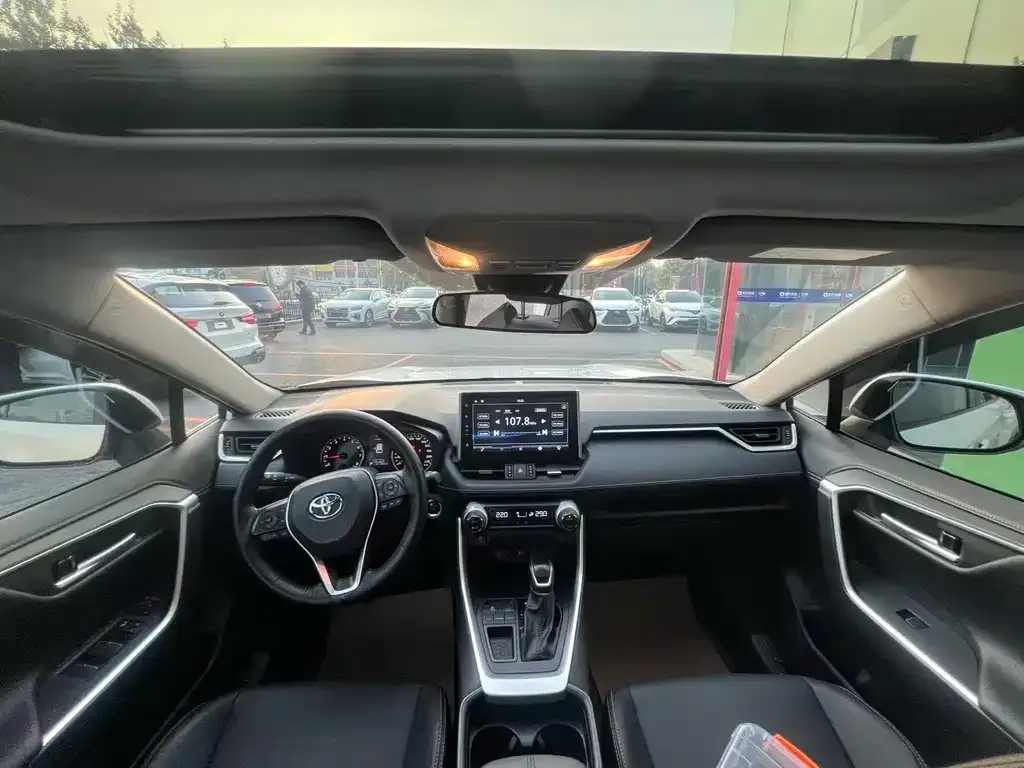 Toyota Wildlander 2022 из CN, фото 8