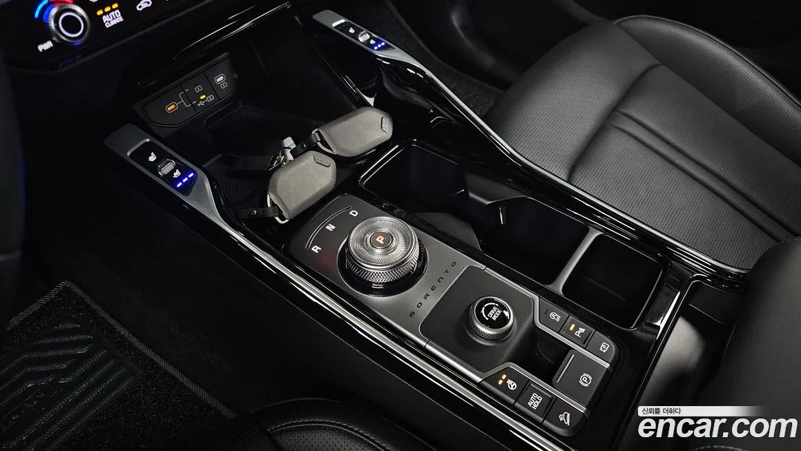 Kia Sorento — фото 9