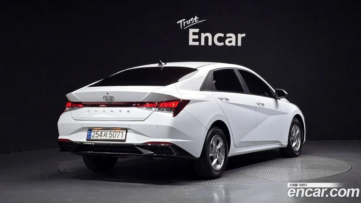Hyundai AVANTE — фото 2