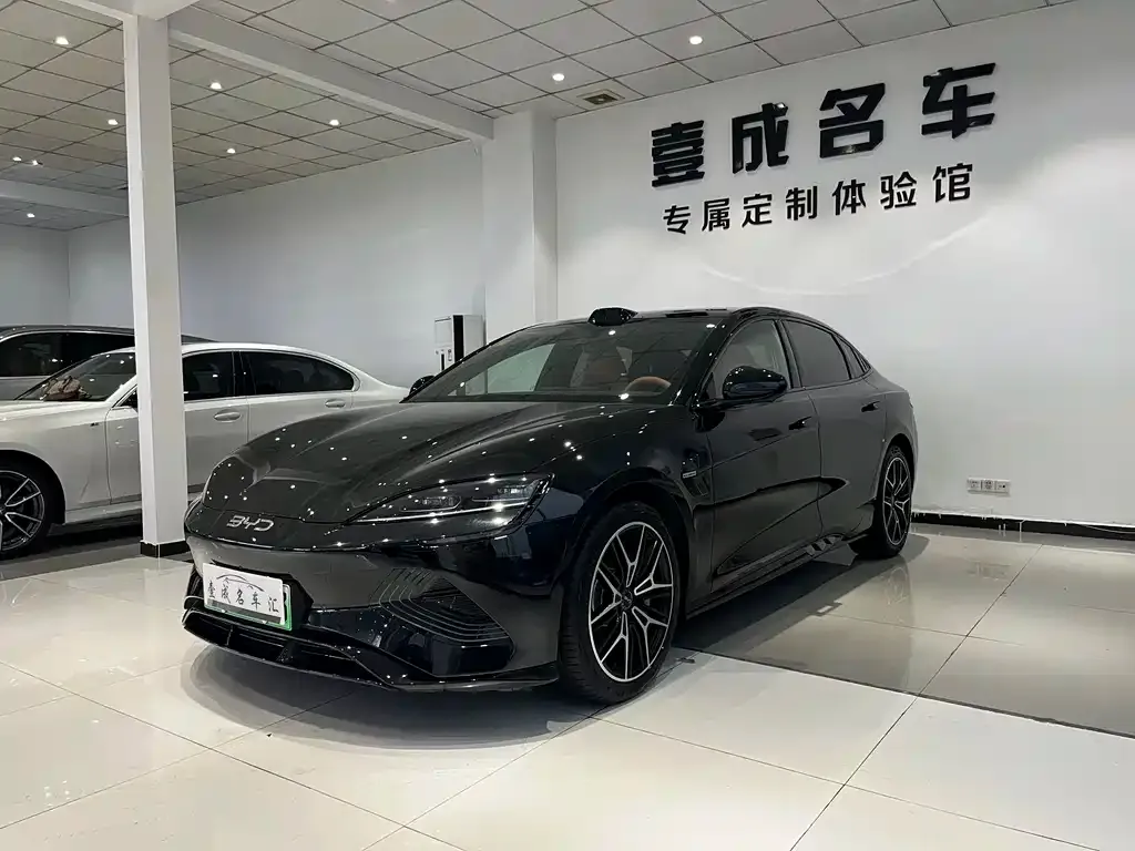 BYD Seal — фото 1