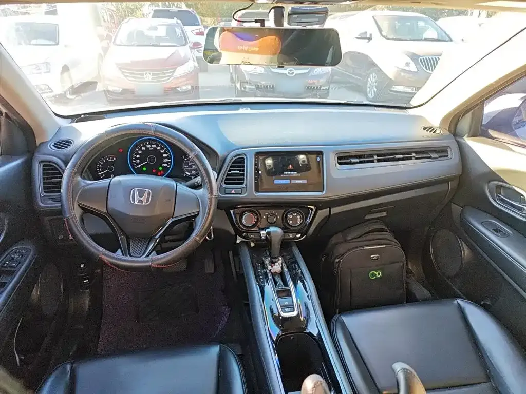Honda Vezel 2022 из CN, фото 10