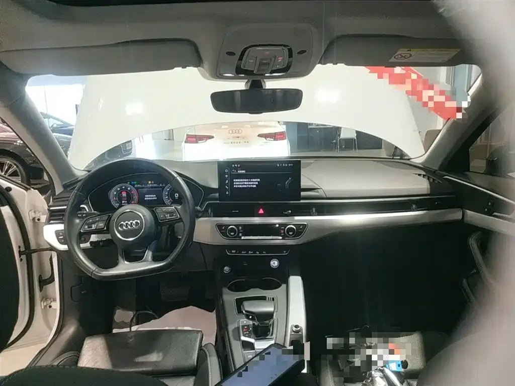 Audi A4L 2022 из CN, фото 10