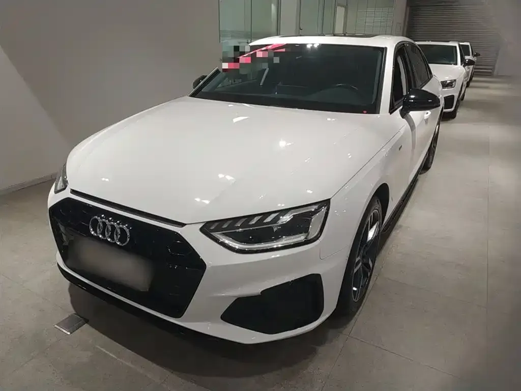 Audi A4L 2022 из CN, фото 2