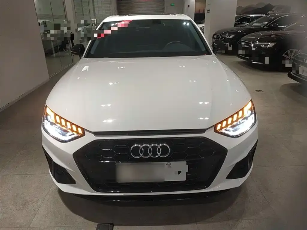 Audi A4L 2022 из CN, фото 3