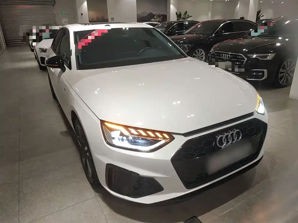 Audi A4L 2022 из CN, фото 4