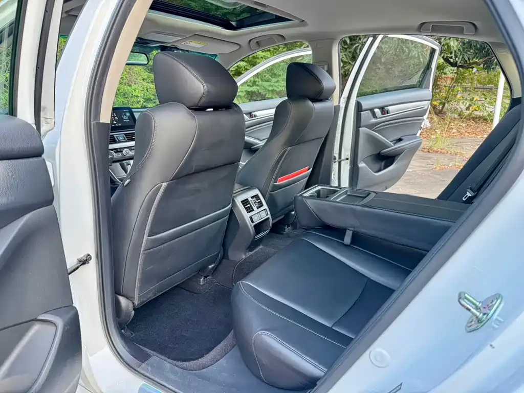 Honda Accord 2023 из CN, фото 8