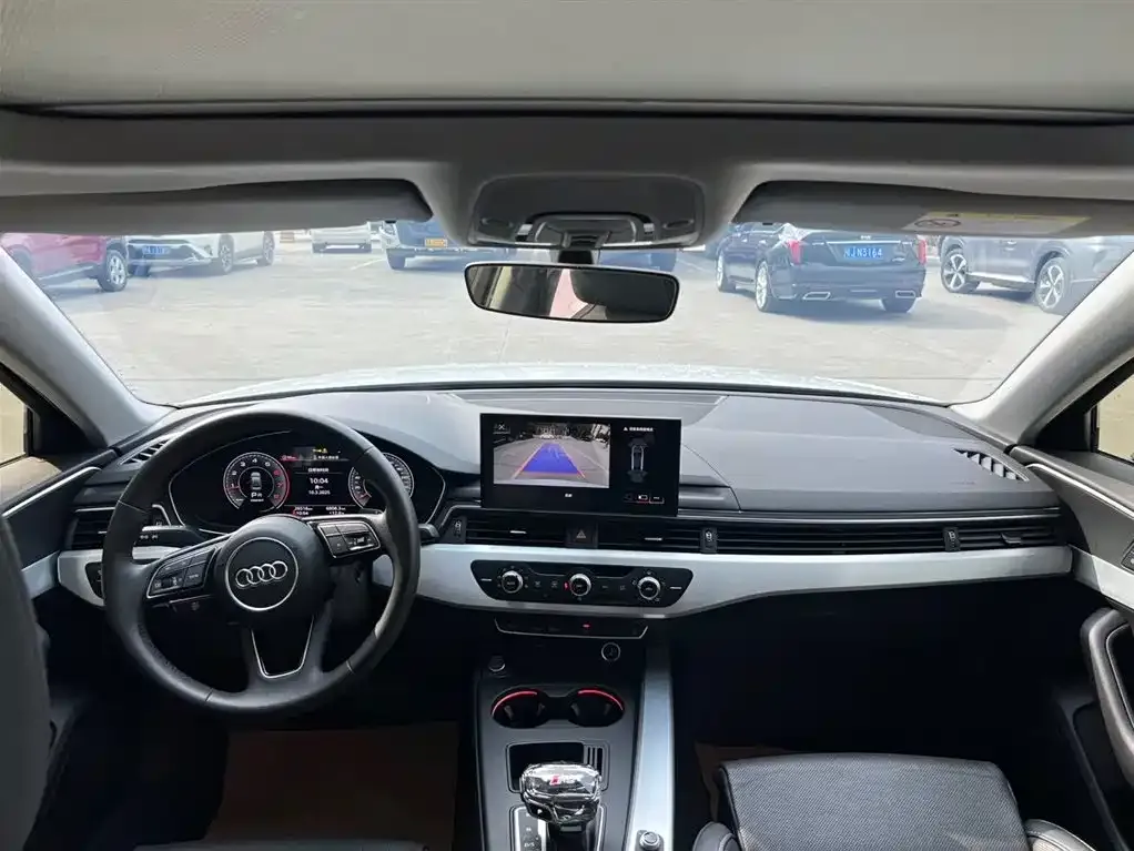 Audi A4L 2022 из CN, фото 6