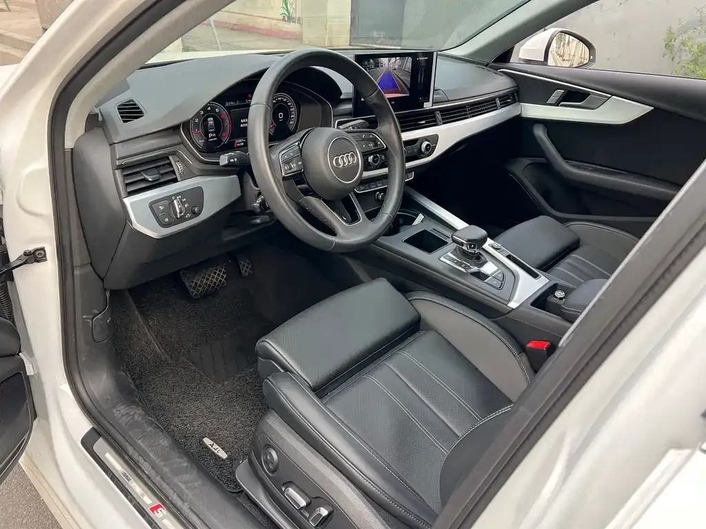 Audi A4L 2024 из CN, фото 7