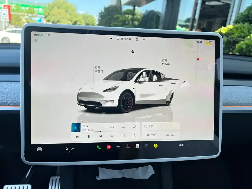 Tesla Model Y — фото 6