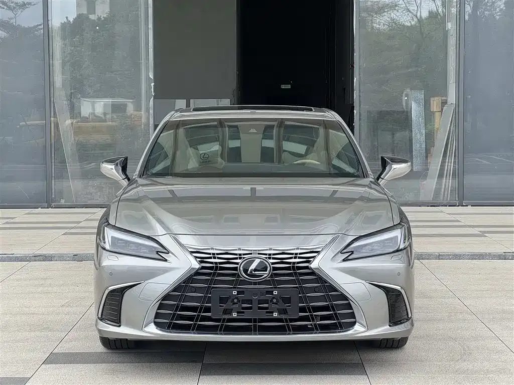 Lexus ES 2025 из CN, фото 2