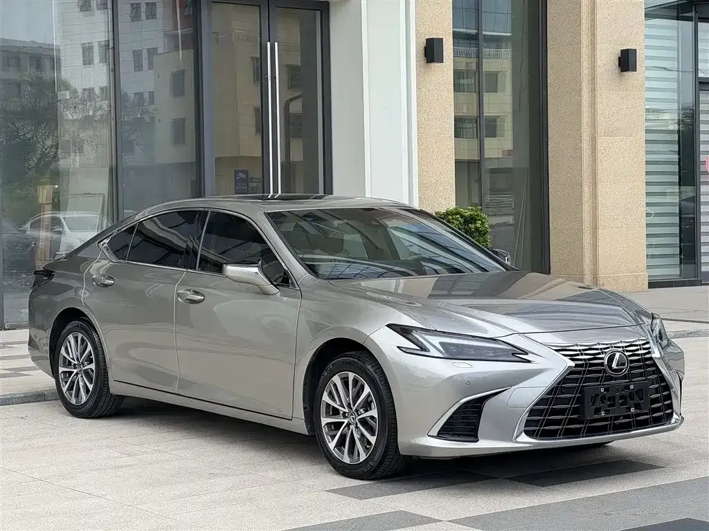 Lexus ES 2025 из CN, фото 3