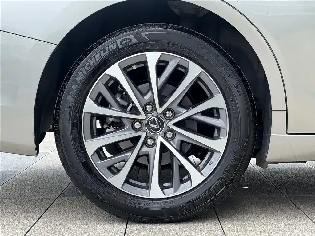 Lexus ES 2025 из CN, фото 5