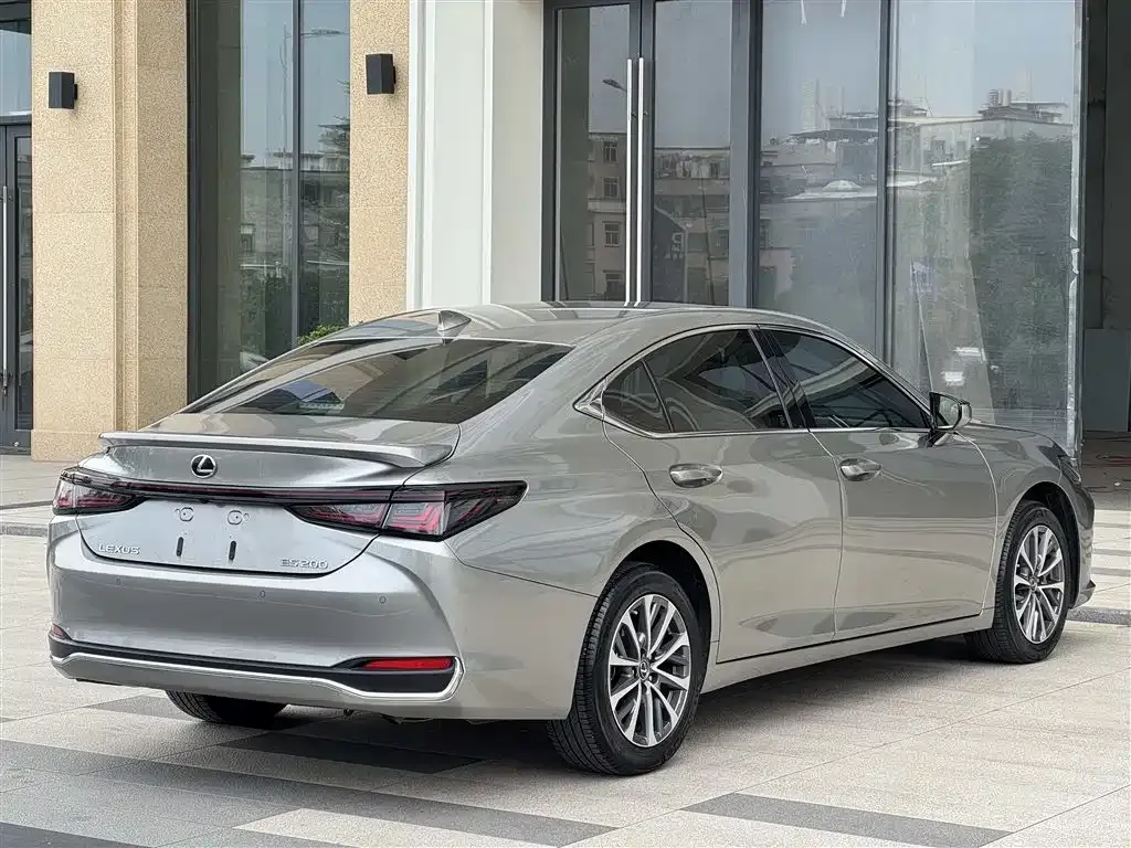 Lexus ES 2025 из CN, фото 7