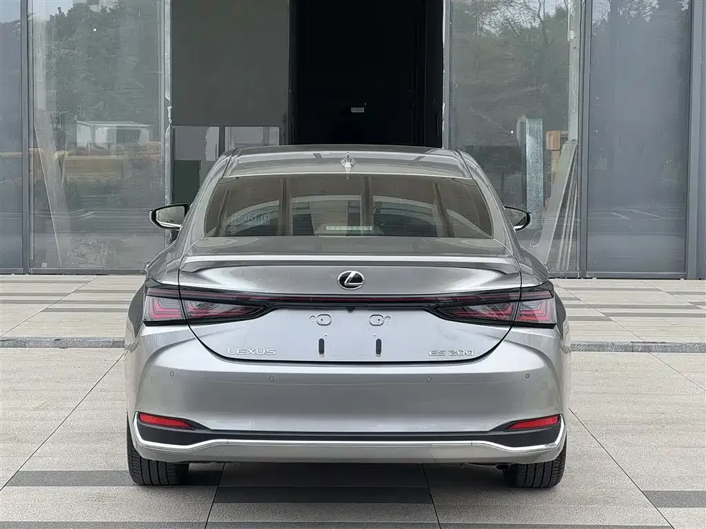 Lexus ES 2025 из CN, фото 8