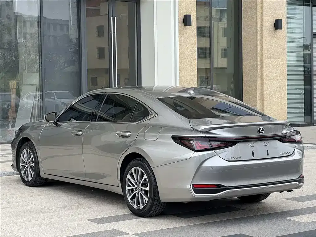 Lexus ES 2025 из CN, фото 9