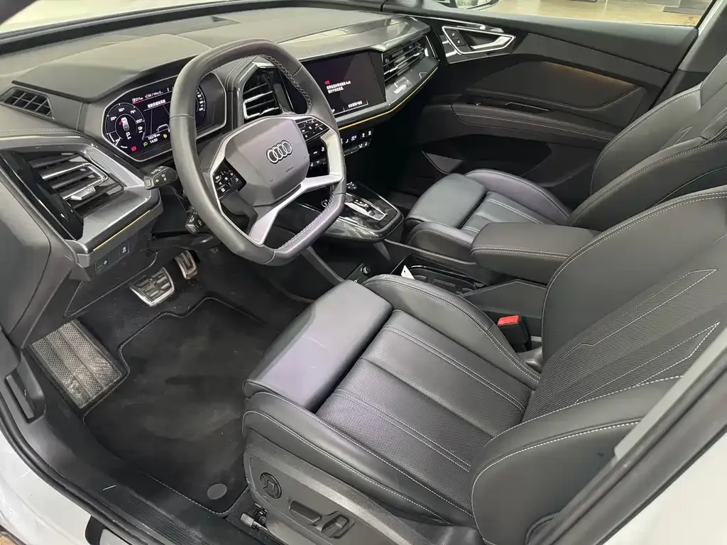 Audi Q4 e-tron — фото 10