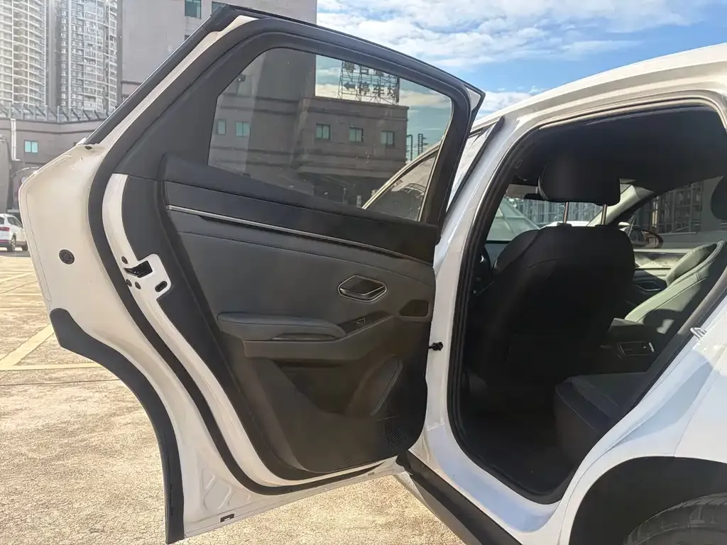 BYD Qin L 2024 из CN, фото 10