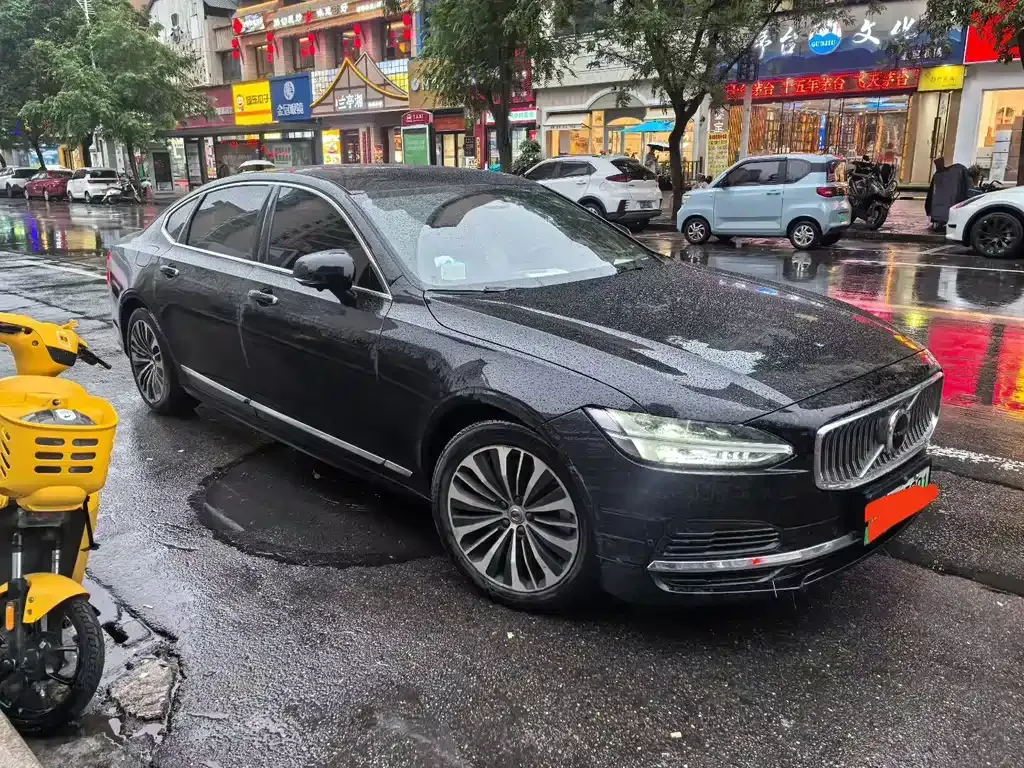 Volvo S90 PHEV 2022 из CN, фото 2