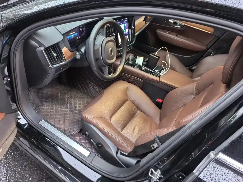 Volvo S90 PHEV 2022 из CN, фото 4