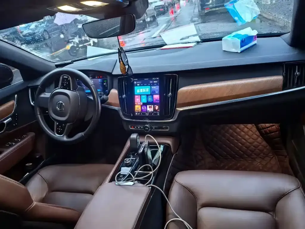 Volvo S90 PHEV 2022 из CN, фото 6