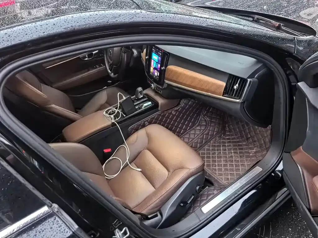 Volvo S90 PHEV 2022 из CN, фото 9