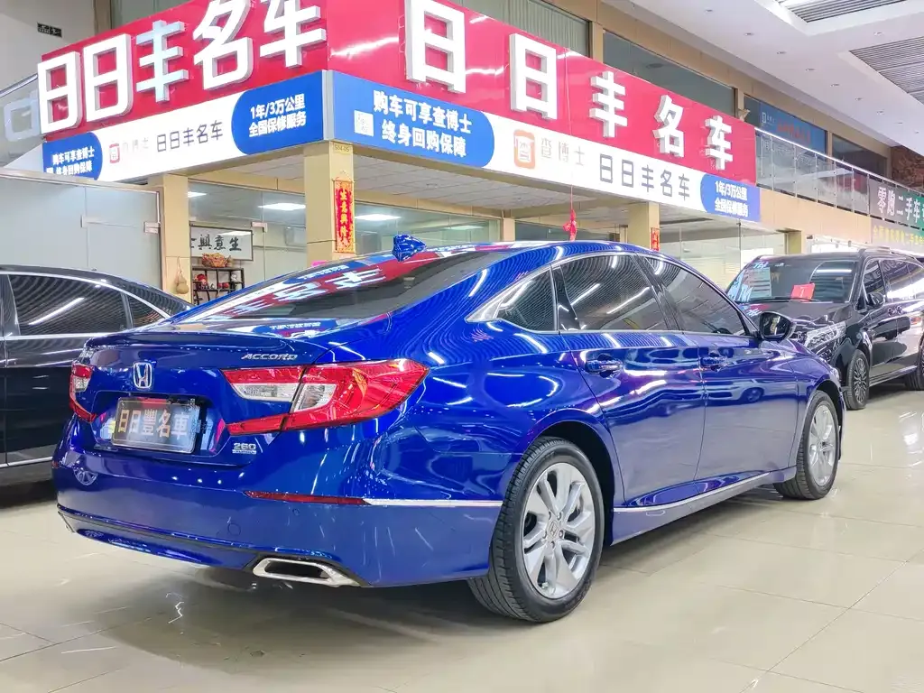 Honda Accord — фото 4