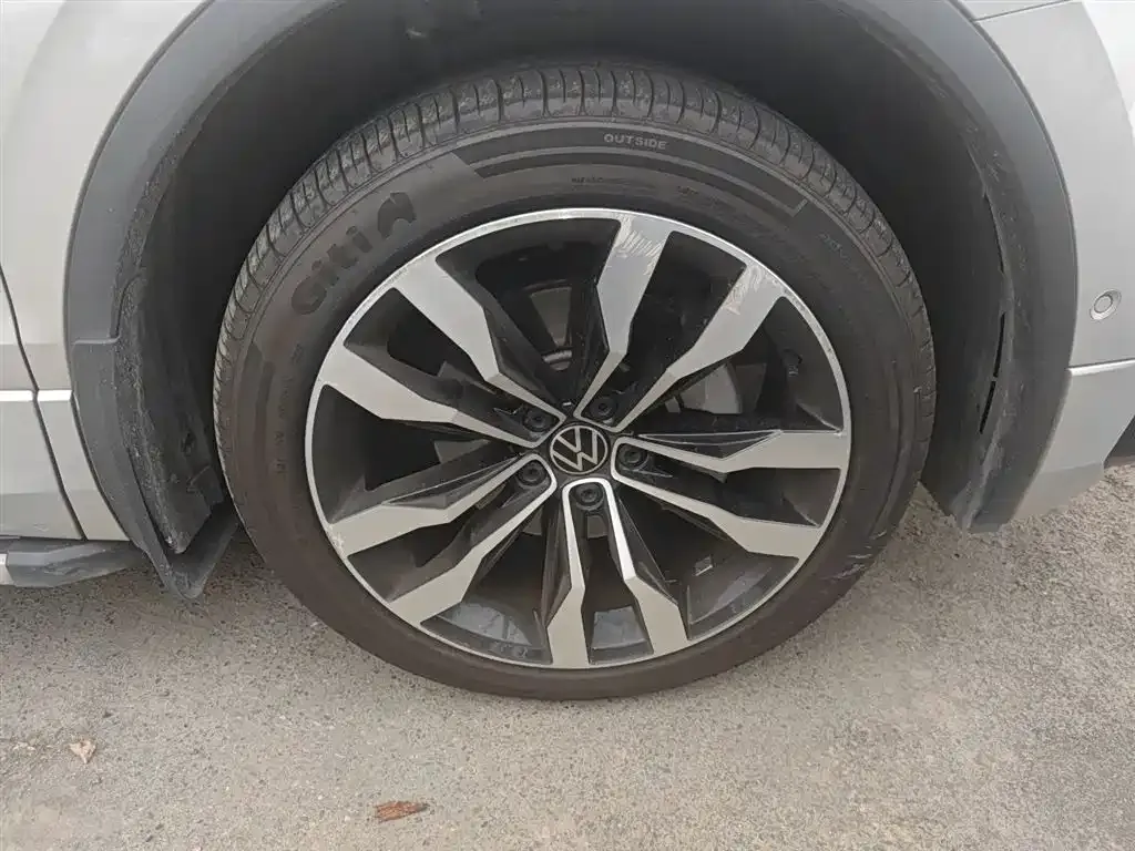 Volkswagen Tiguan L 2021 из CN, фото 3
