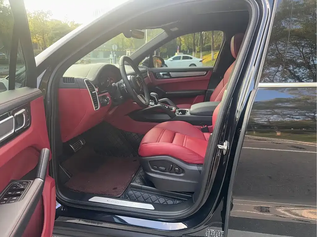 Porsche Cayenne 2023 из CN, фото 4