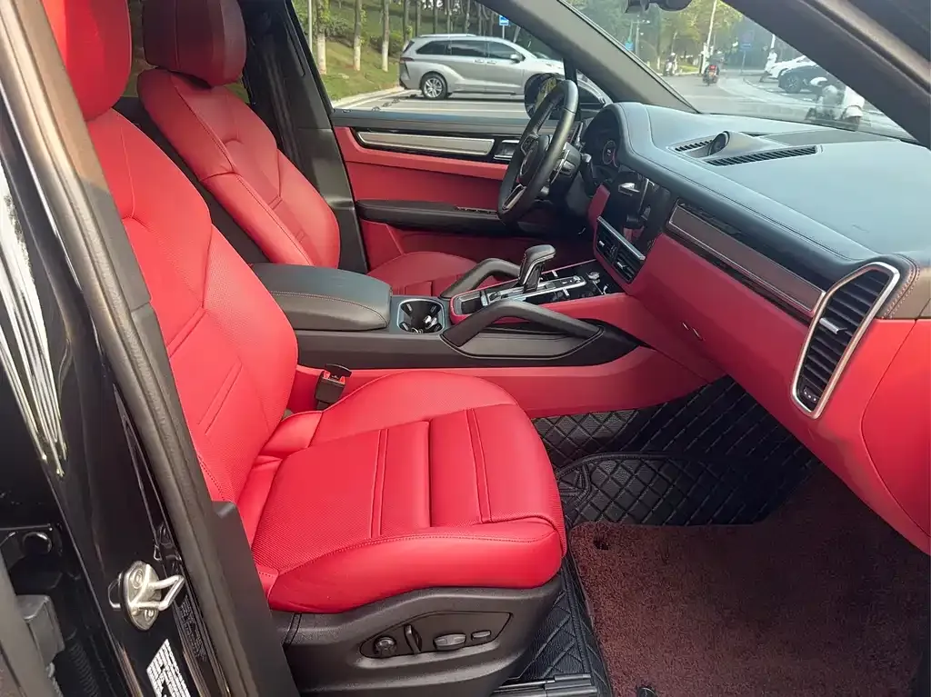 Porsche Cayenne 2023 из CN, фото 7