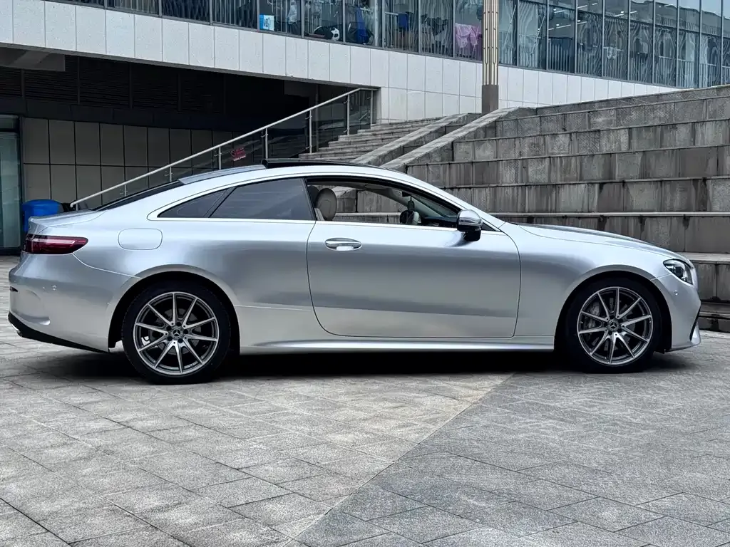 Mercedes-Benz E-Class (Import) — фото 4
