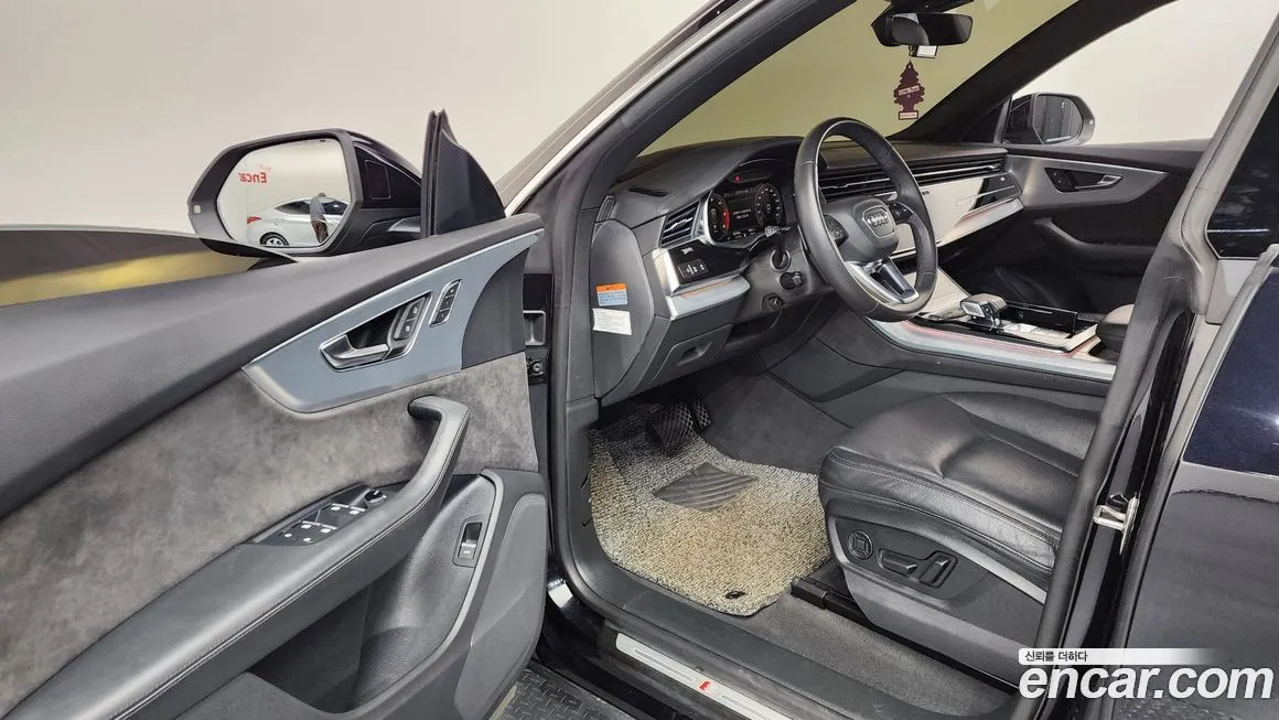 Audi Q8 2021 из KR, фото 10