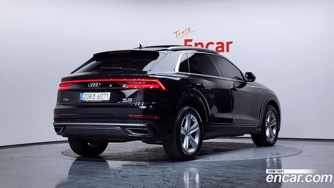 Audi Q8 2021 из KR, фото 2
