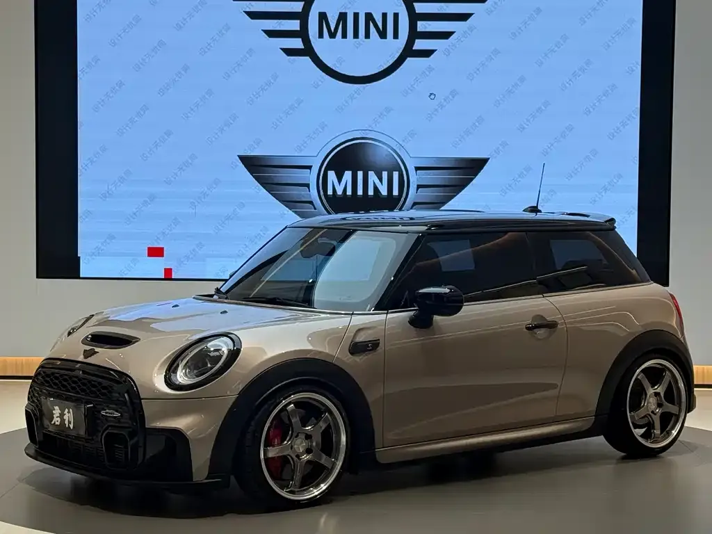 MINI Cooper (3-door) 2023 из CN, фото 1