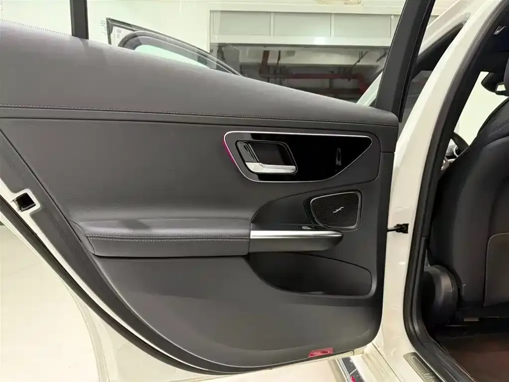 Mercedes-Benz C-Class 2024 из CN, фото 2
