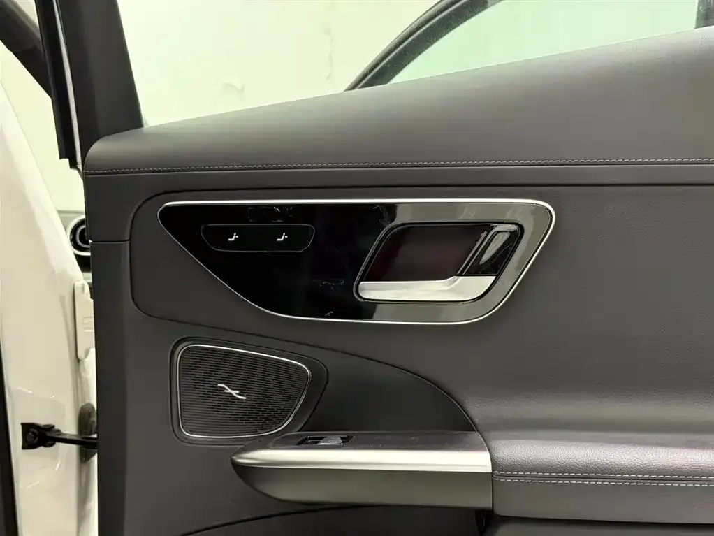 Mercedes-Benz C-Class 2024 из CN, фото 8