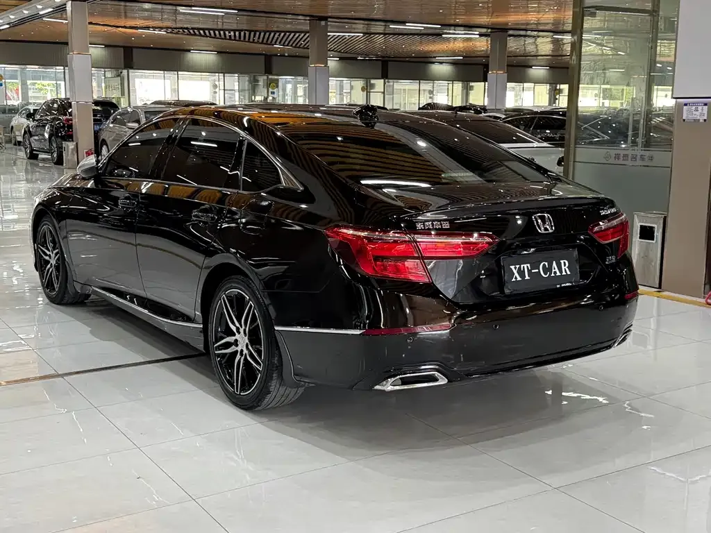 Honda Inspire — фото 6