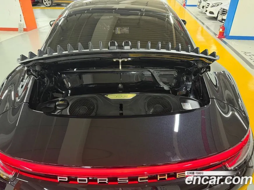 Porsche 911 2021 из KR, фото 8