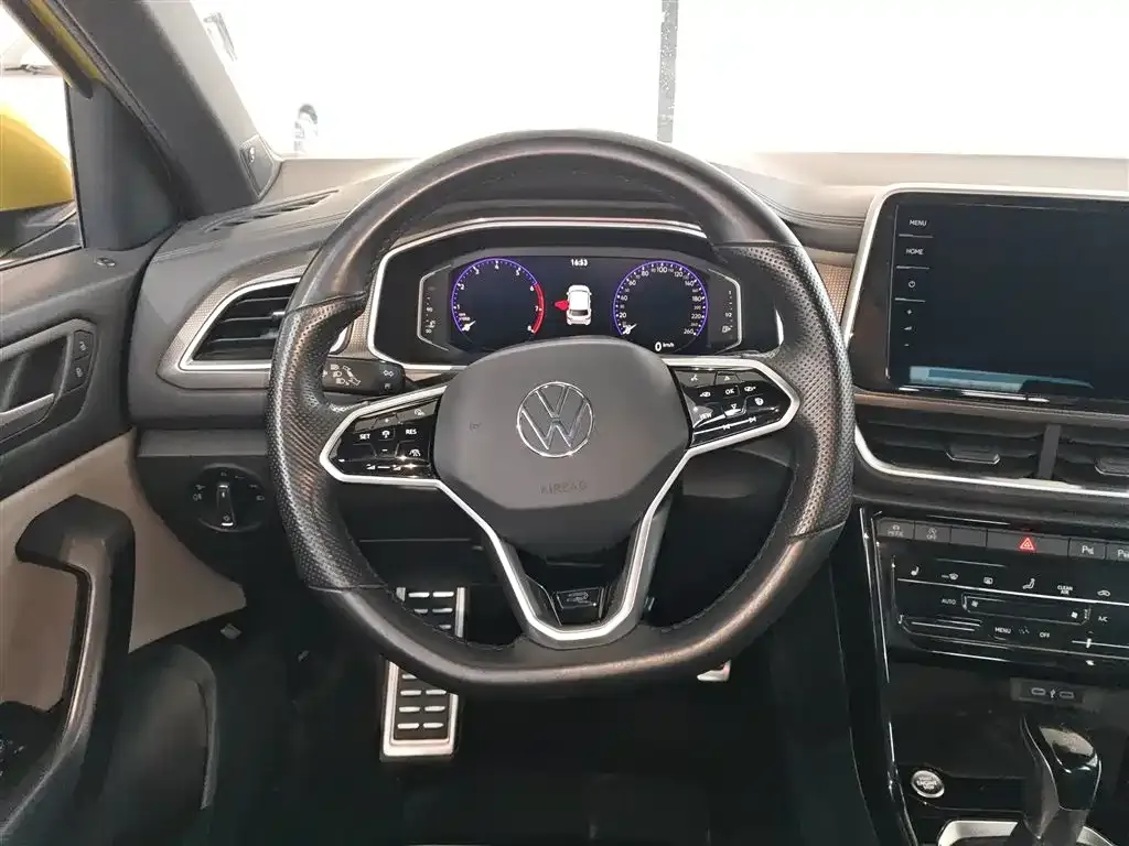 Volkswagen T-Roc 2023 из CN, фото 3